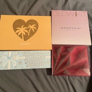 1 new, 3 used face palattes